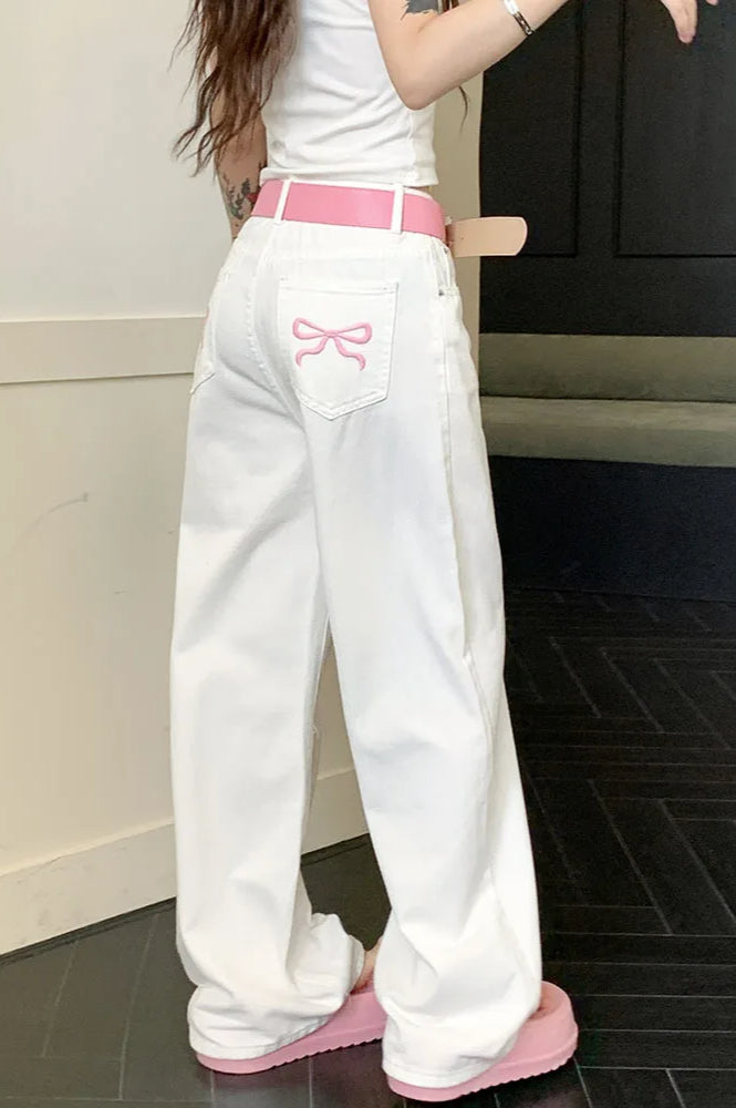 Damen Wide Leg Jeans mit Stickerei in kompletter Produktansicht