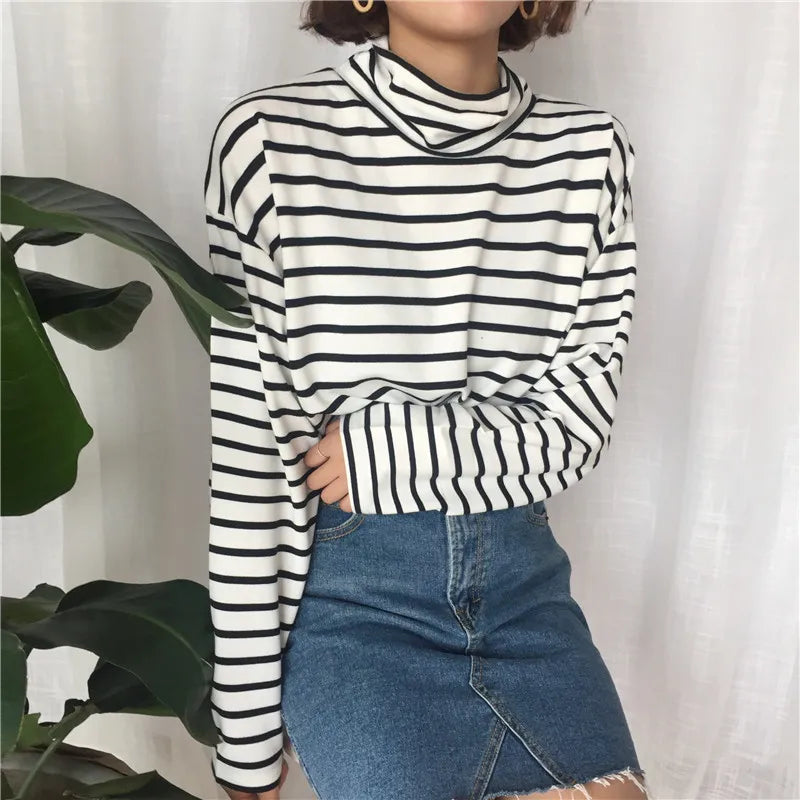 Damen locker sitzende gestreifte Rollkragenbluse, leichtgewichtige
