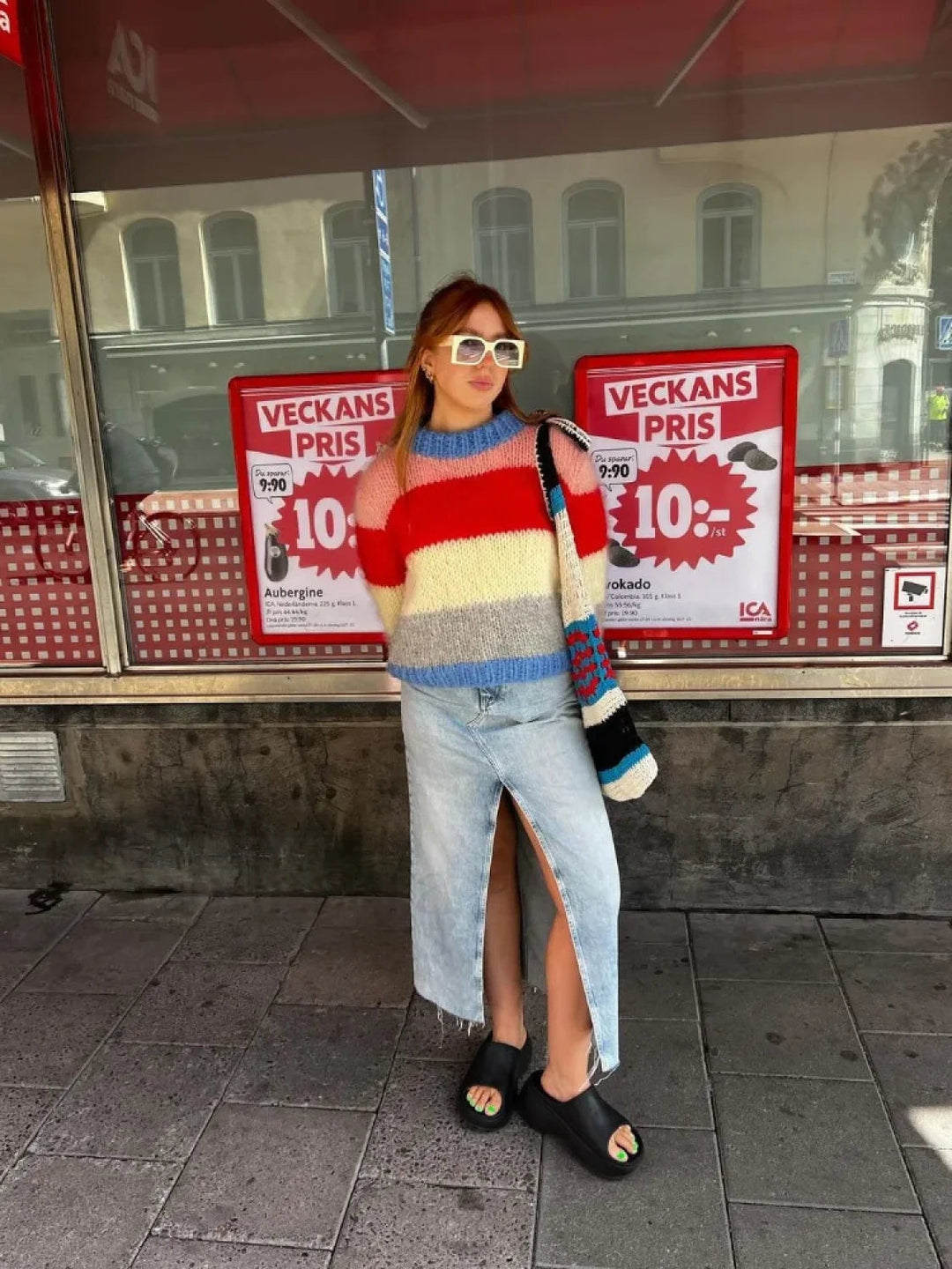 Bunter gestreifter Strickpullover für lässig schicke Looks