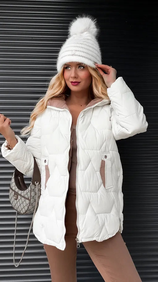 Gemütliche Steppjacke mit Kapuze und Reißverschlussdetails