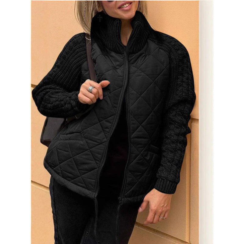 Gemütliche Steppjacke mit Strickärmeln für Damen