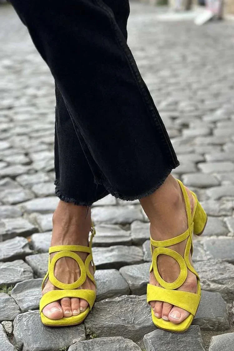 Damen Absatzsandalen in Veloursoptik mit offenem Vorderbereich und Absatz