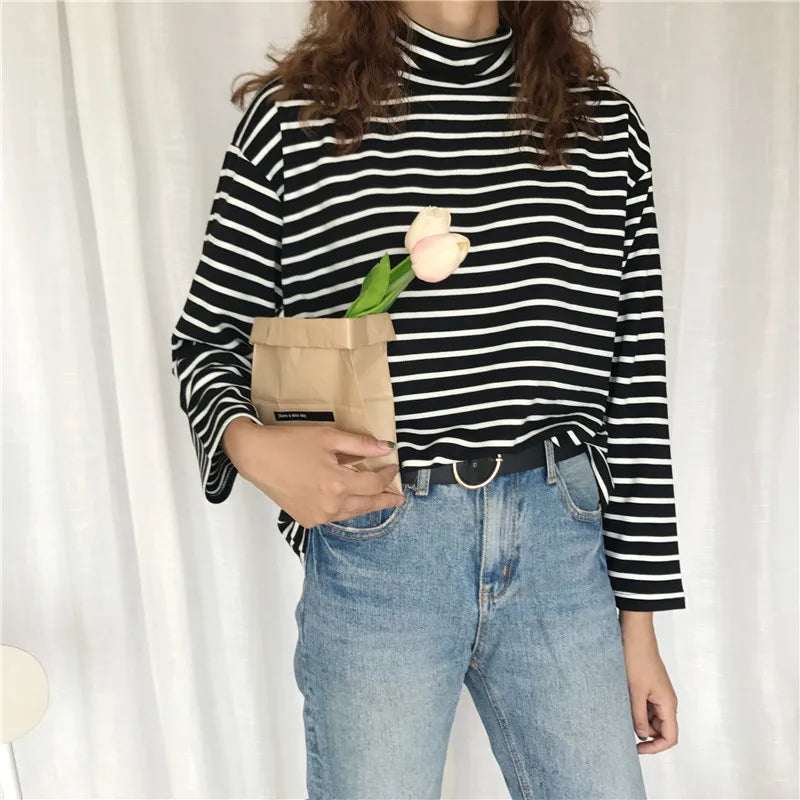 Damen locker sitzende gestreifte Rollkragenbluse, leichtgewichtige