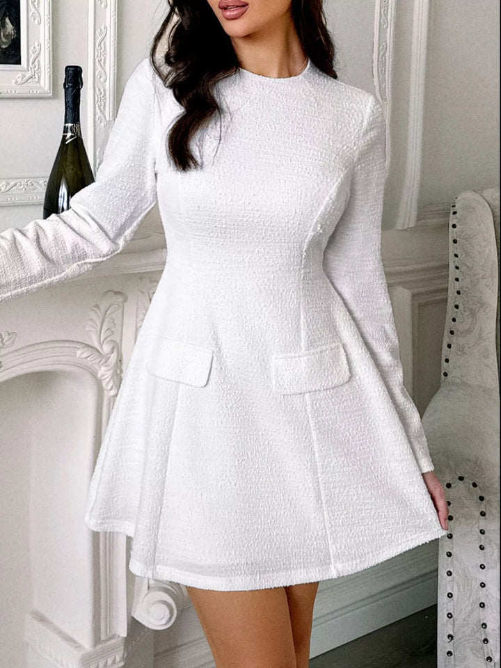 Bodycon-Minikleid mit ausgeschnittenem Rücken und langen Ärmeln
