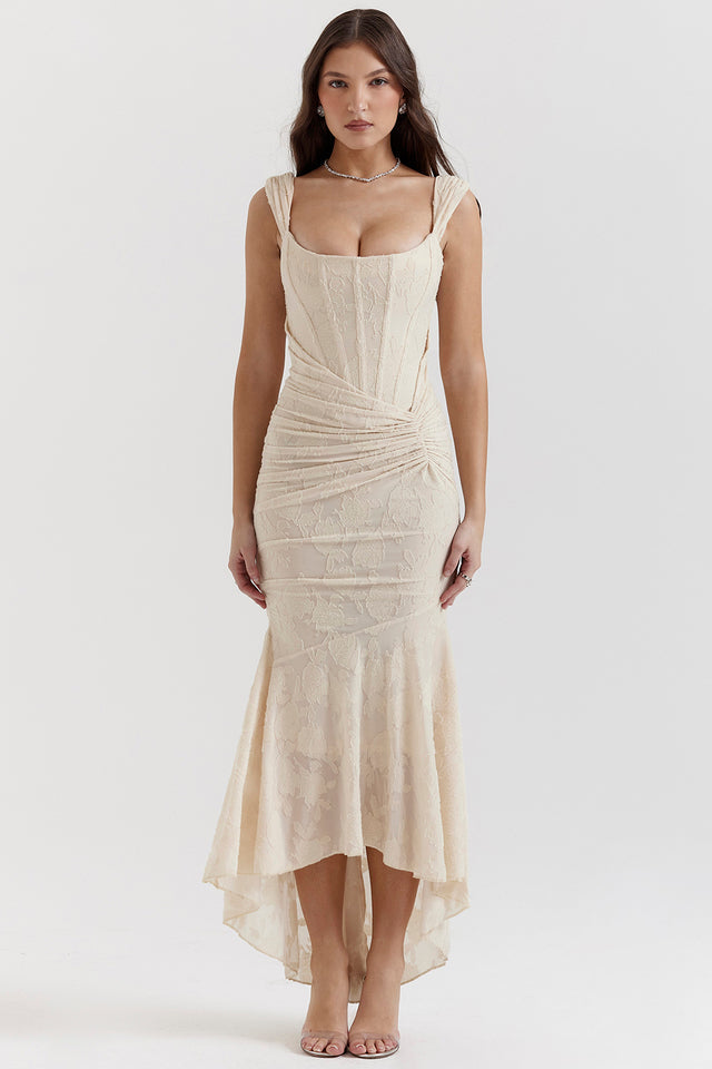 Fließendes, taillenschmeichelndes Kleid für mühelosen Stil