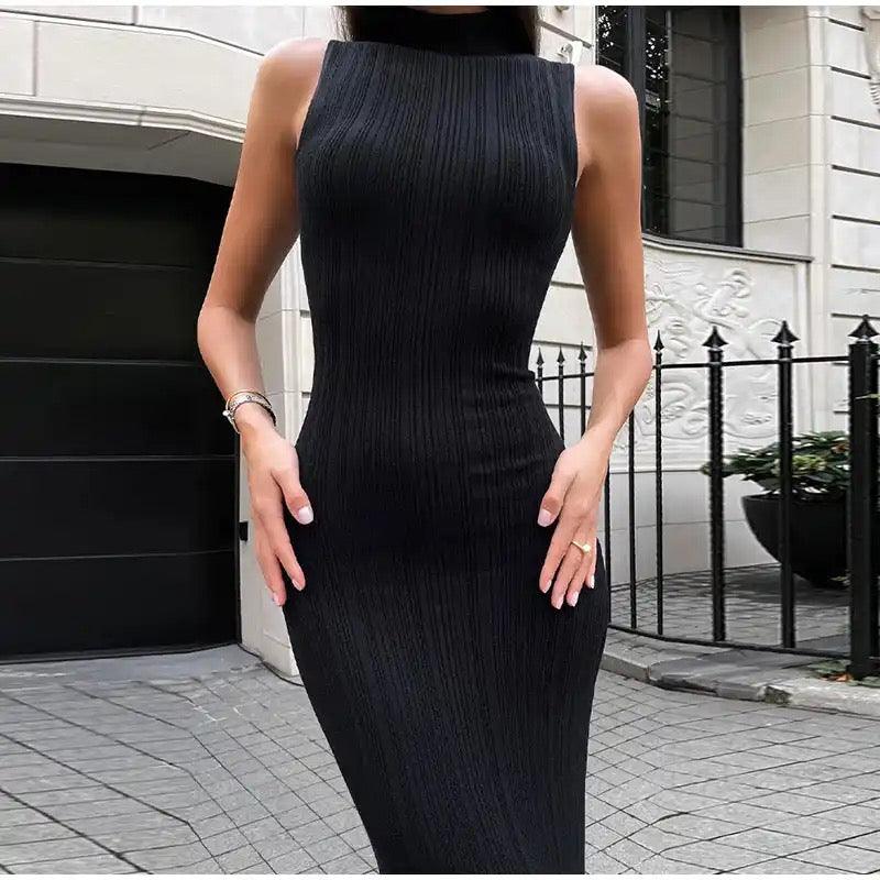 Weiches gestricktes, geripptes Bodycon-Midikleid