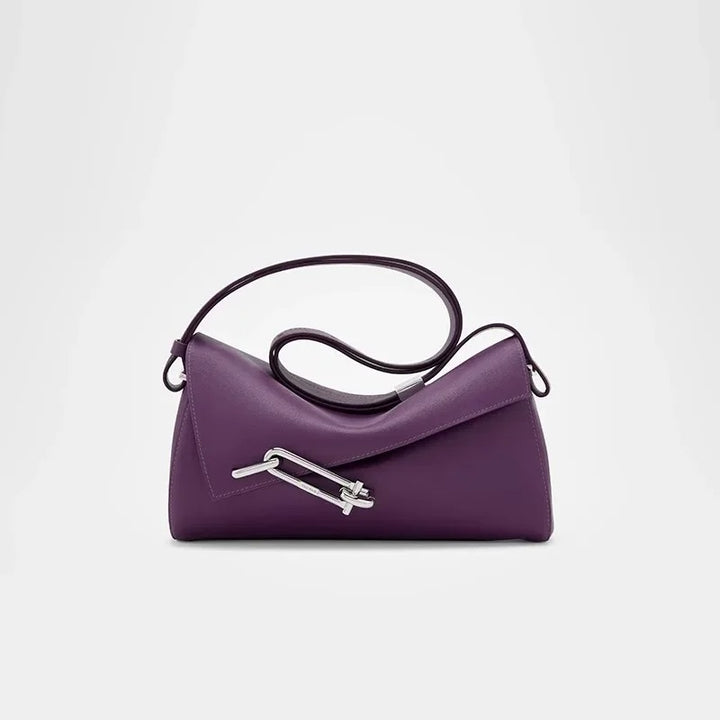 Helviora® | Schwarze Schultertasche mit asymmetrischem Verschluss