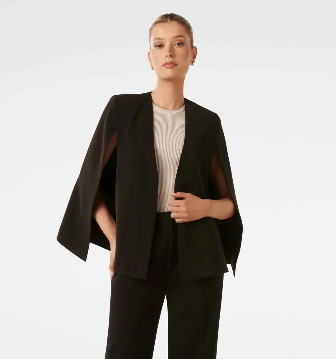 Eleganter Damen-Cape-Blazer mit fließendem Schnitt und Ärmelschlitz