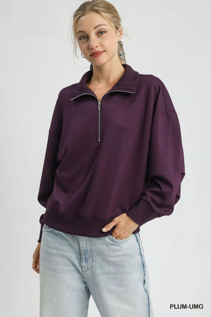Lässiger kuscheliger Pullover mit halbem Reißverschluss