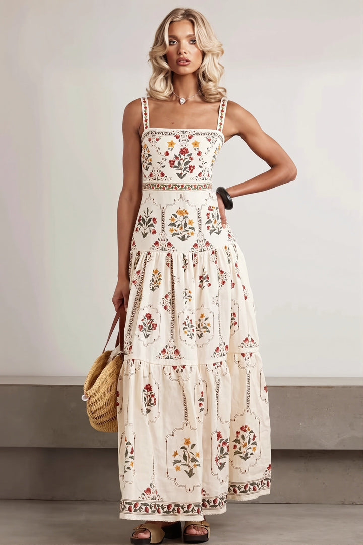 Damen Maxikleid mit Blumenprint und Patchwork in langer, fließender Boho-Silhouette