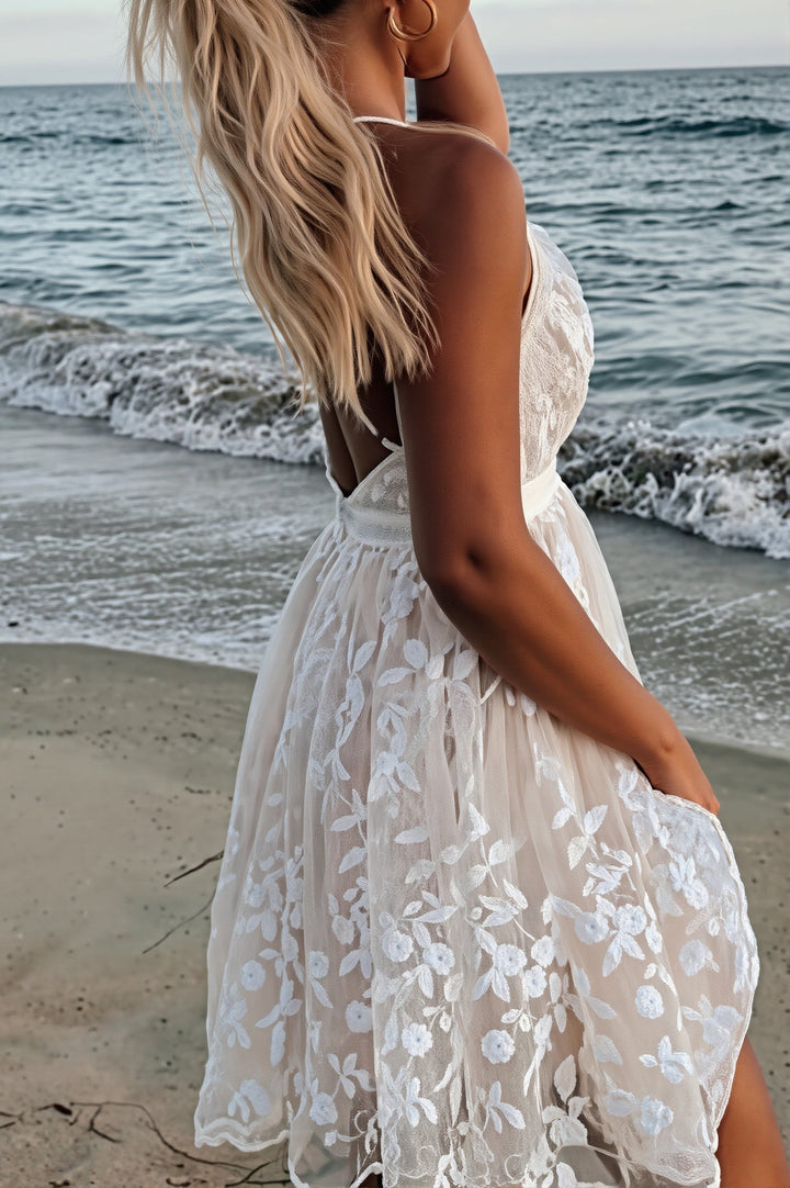 Boho Cami Minikleid mit floraler Stickerei und schmalen Trägern