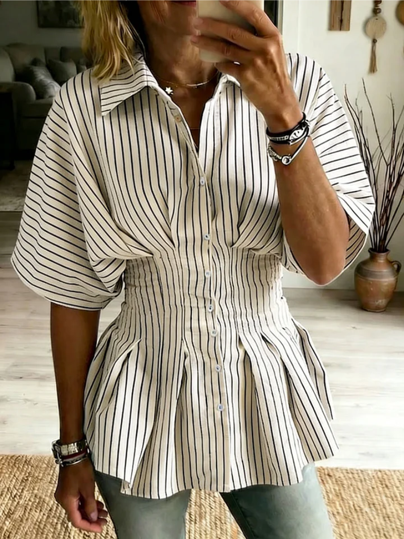 Bluse mit kurzen Ärmeln und durchgehender Knopfleiste