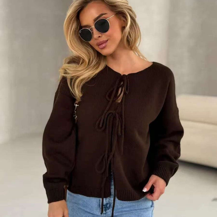 Schicker Kurzstrickjacke mit Schnürung