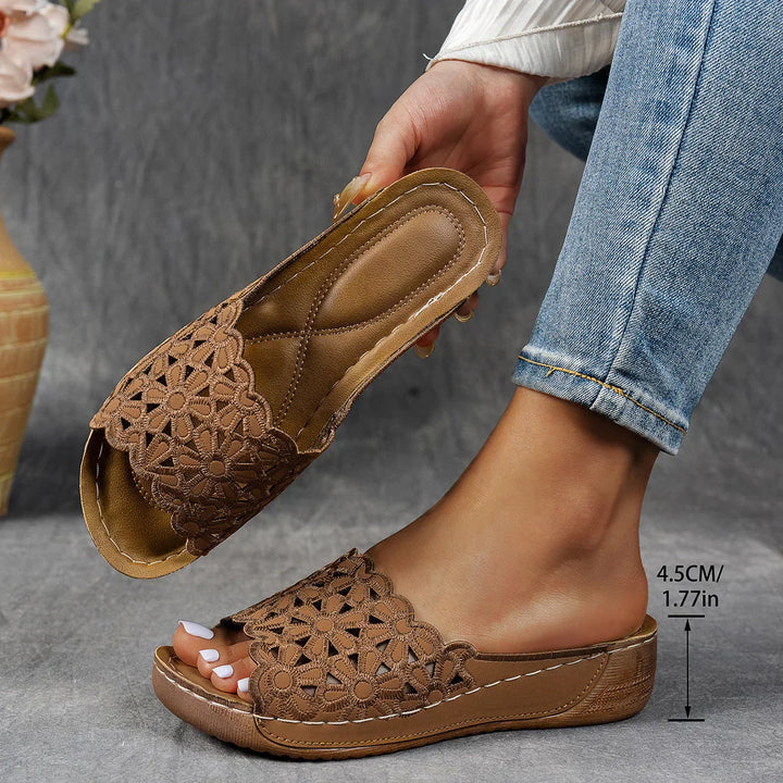 Stilvolle sommerliche Sandalen in Fischform für Damen