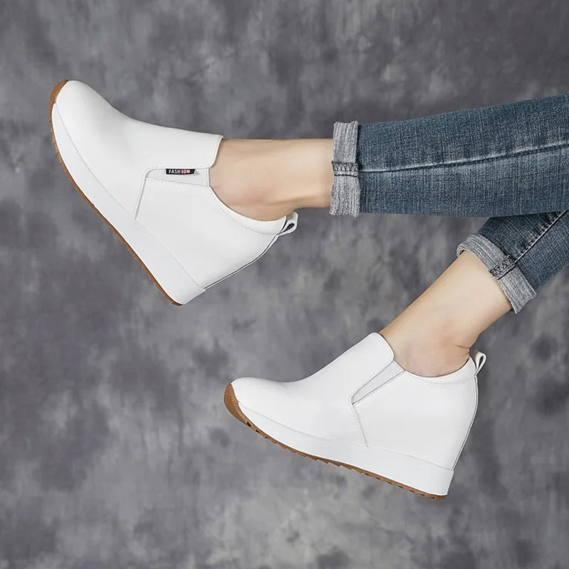 Schicke echte Leder-Stiefeletten mit Blockabsatz