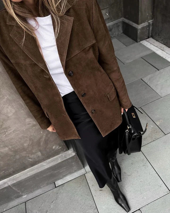 Zeitloser Wildleder-Blazer für mühelosen Stil