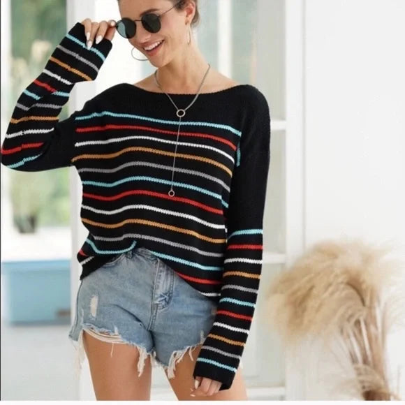 Gemütlicher gestreifter V-Ausschnitt-Strickpullover für den Lagenlook im Herbst