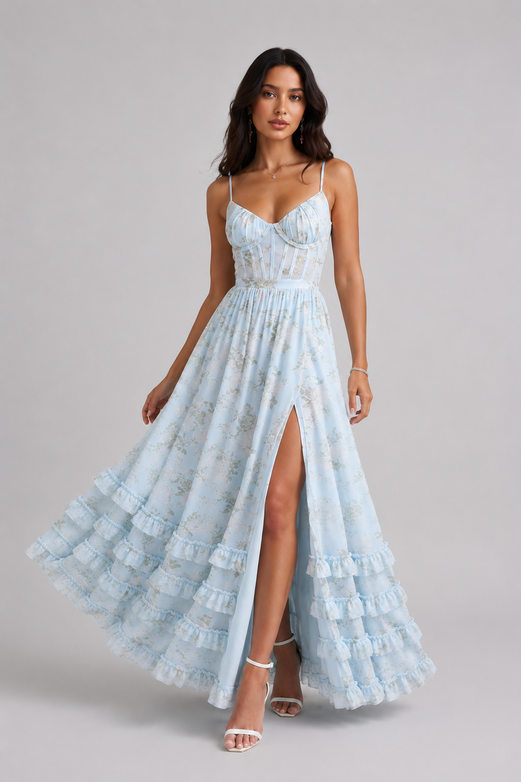 Maxikleid mit Spaghettiträgern und gerafftem Saum