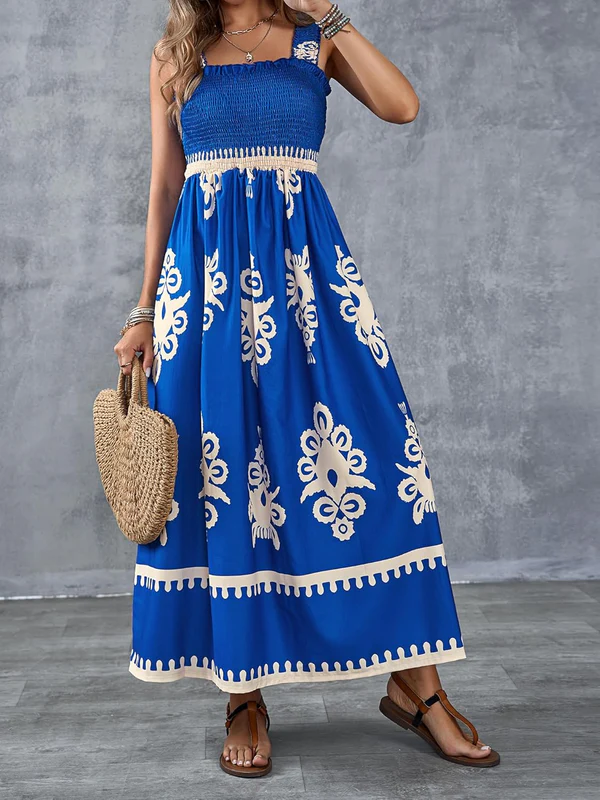 Maxikleid mit geometrischem Print und Smok-Einsatz