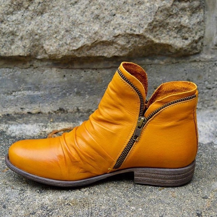Seitliche Ansicht der Damen-Lederstiefeletten mit Reißverschluss