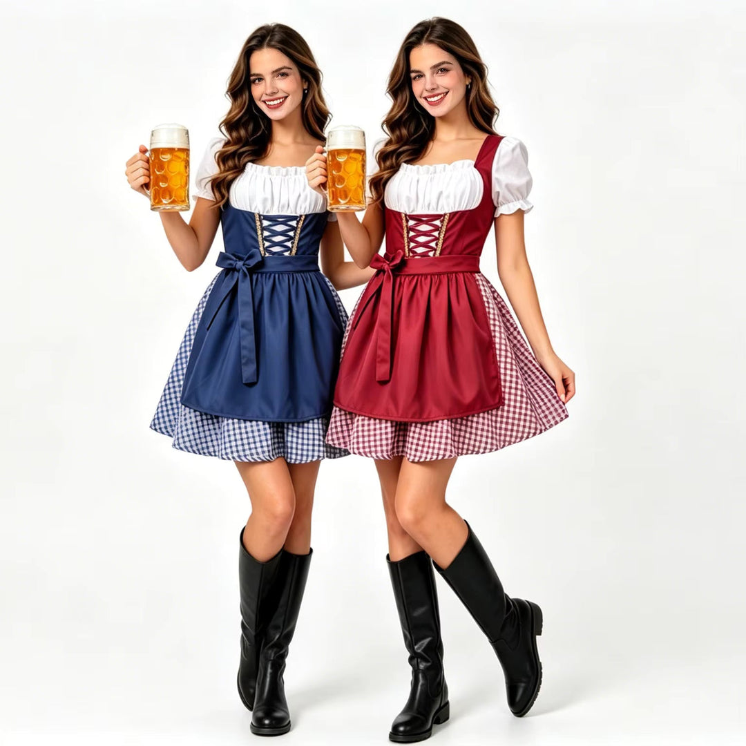Frontansicht des Damen-Dirndls in Rot und Blau mit detailreichem Schnürmieder