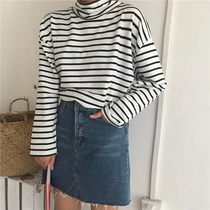 Damen locker sitzende gestreifte Rollkragenbluse, leichtgewichtige