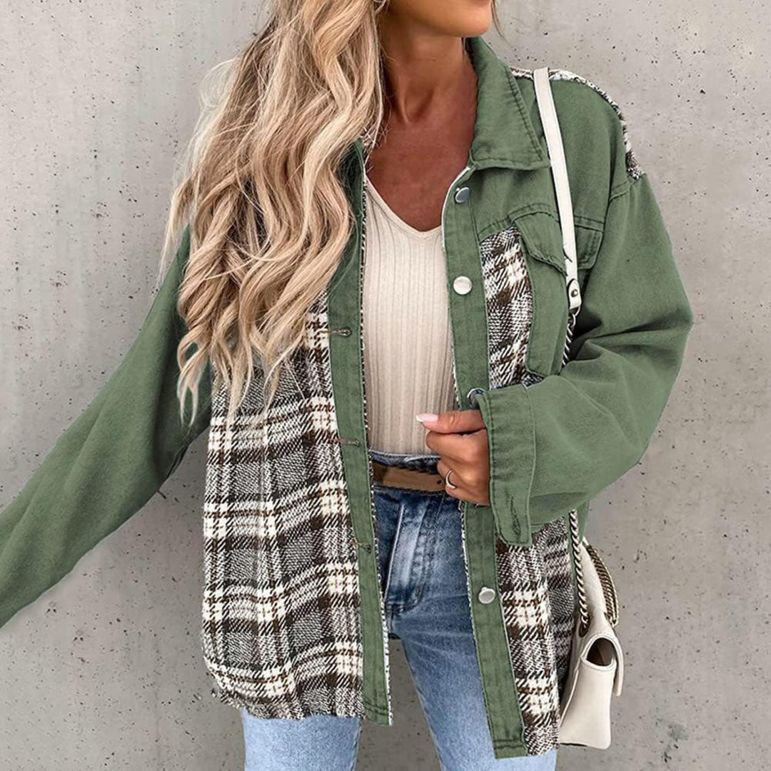 Elegante Damenjacke mit Karomuster und klassischem Kragen