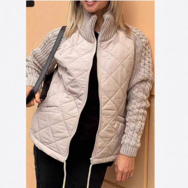 Gemütliche Steppjacke mit Strickärmeln für Damen