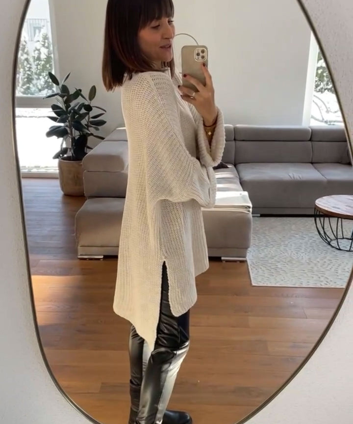 Gemütlicher übergroßer Strickpullover in sanftem Beige
