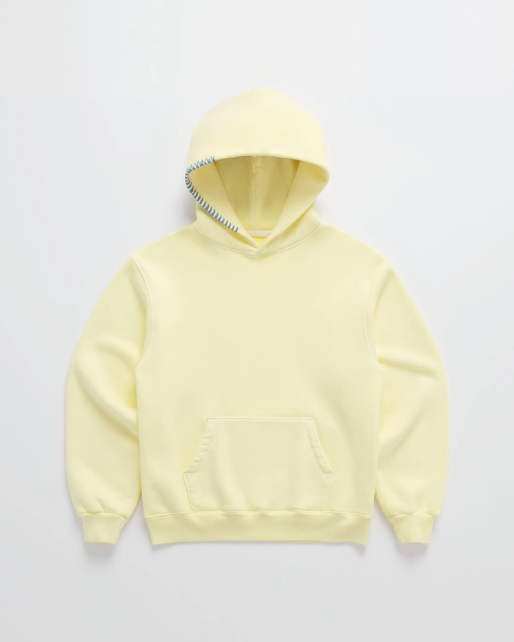 Gemütlicher minimalistischer Kapuzenpullover