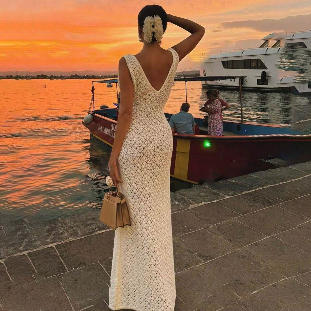 Gehäkeltes Maxikleid mit offenem Rücken für den Urlaub Weiß