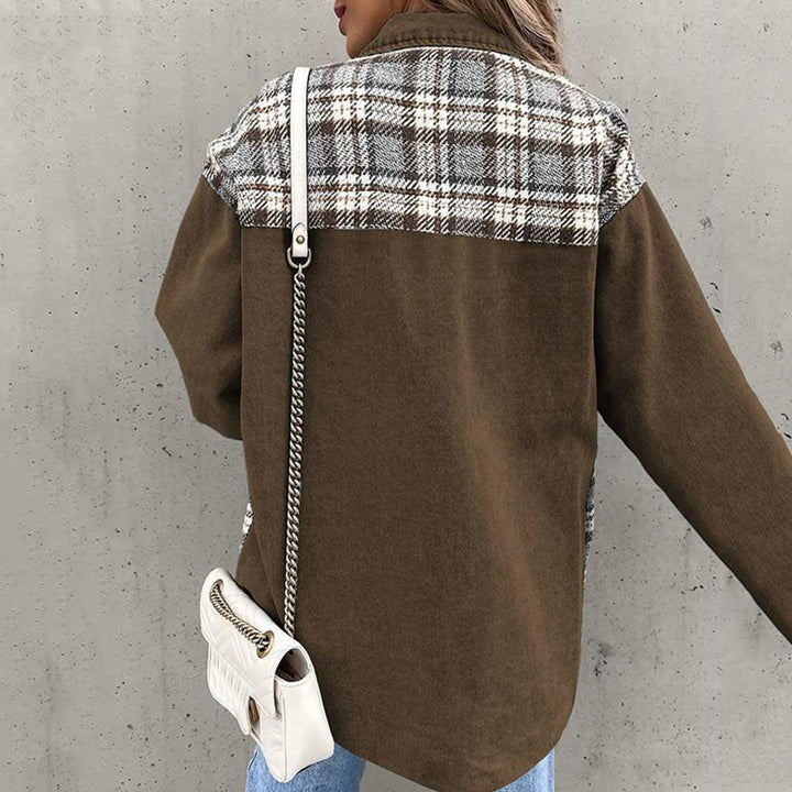 Elegante Damenjacke mit Karomuster und klassischem Kragen