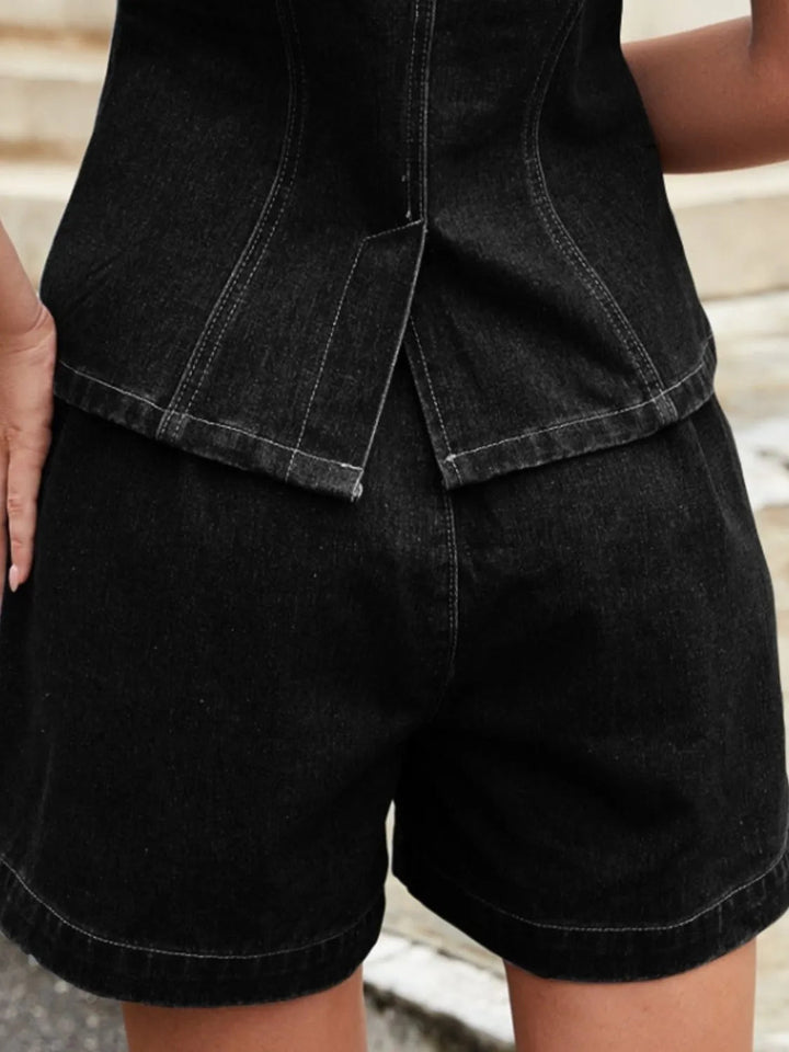 Lässiges Jeansweste- und Shorts-Set mit Knöpfen