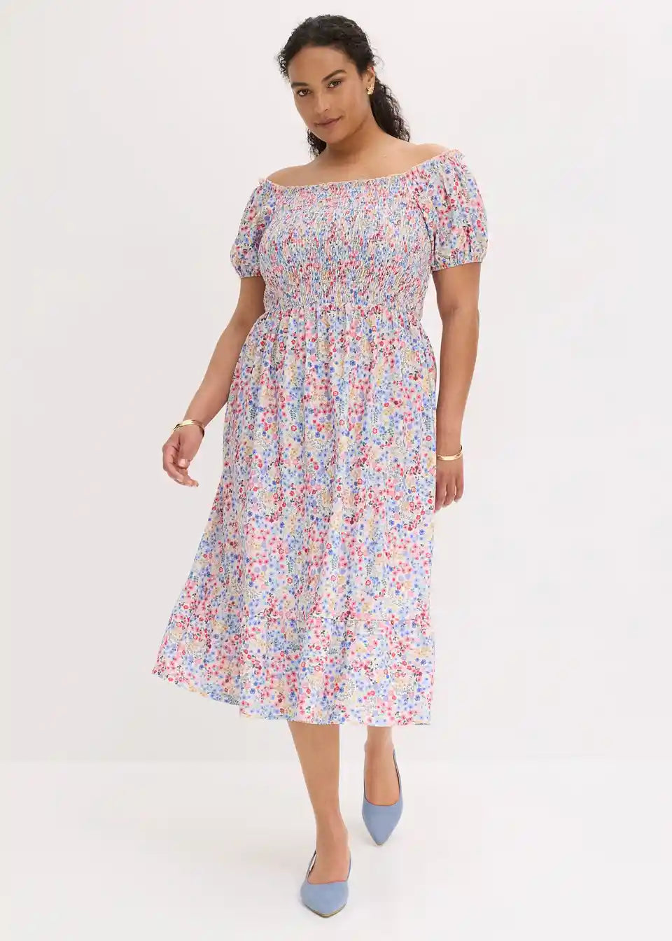 Sommerliches Damen Midikleid mit Blumenmuster und fließender Silhouette