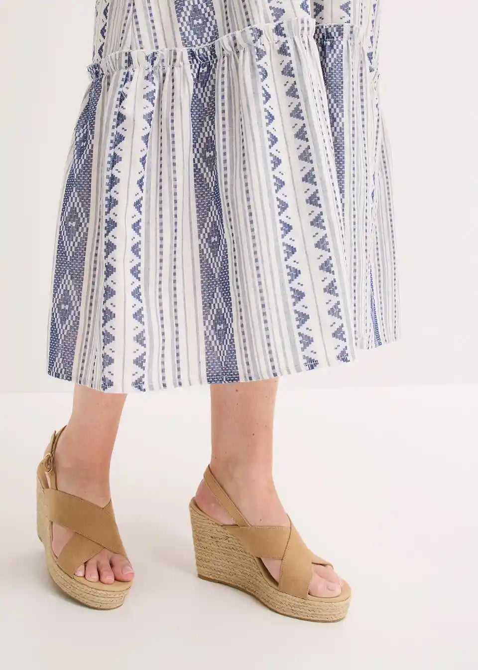 Damen Maxikleid im Boho-Look mit Ethno-Streifen und Maxilänge
