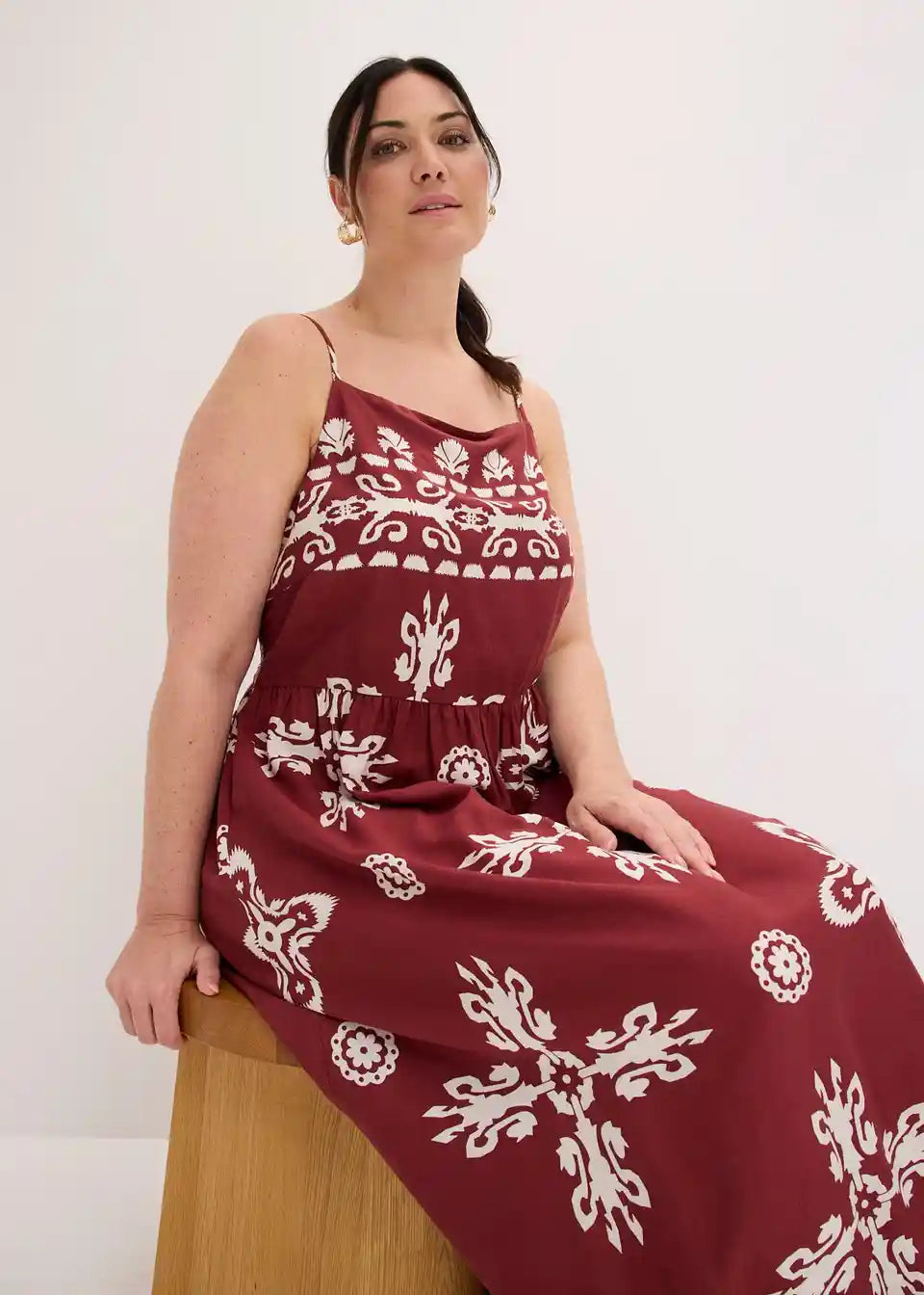 Leichtes Damen Maxikleid mit Ethno-Design und luftiger Passform
