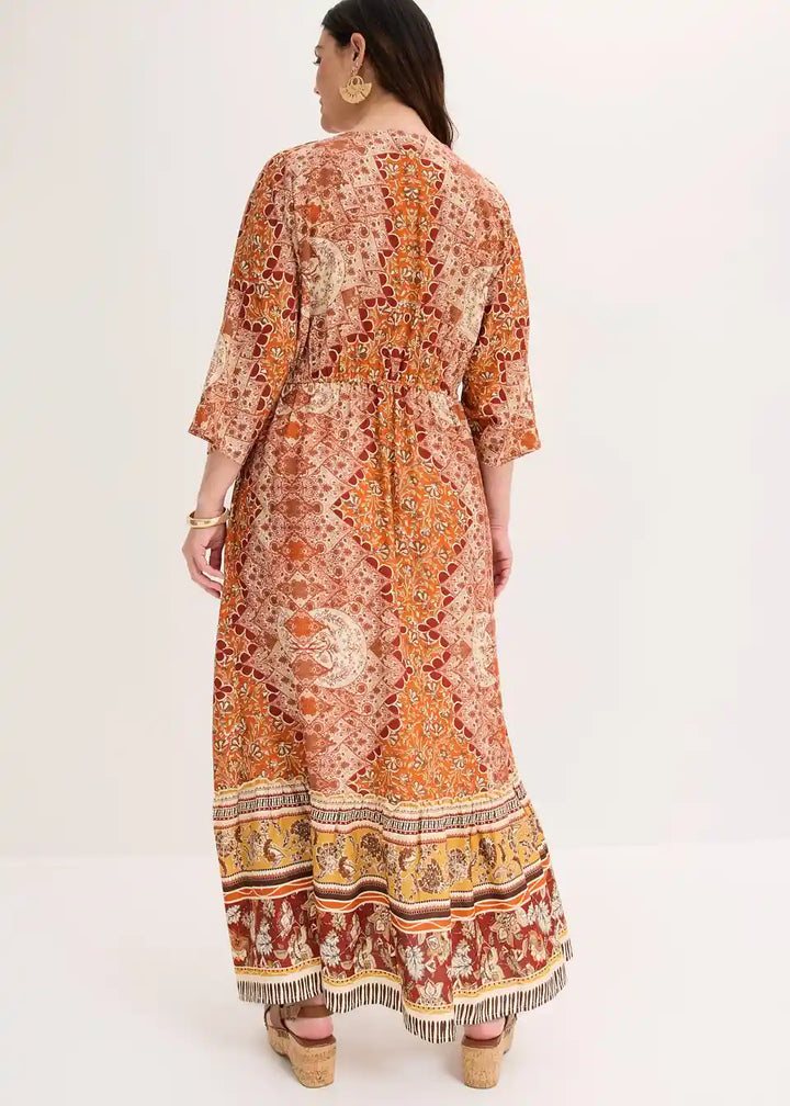 Damen Sommerkleid im Maxischnitt mit Ethno-Print von vorn fotografiert