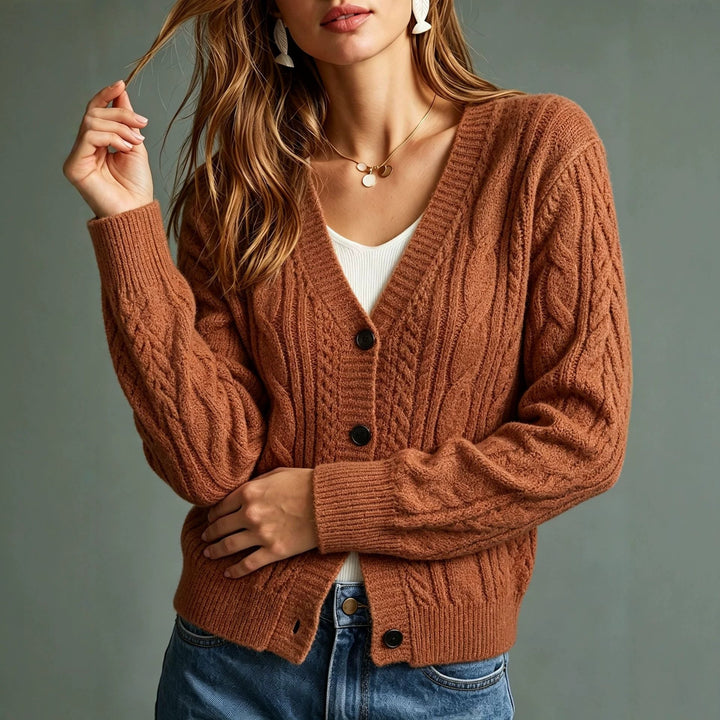 Damen-Cardigan mit markantem Zopfmuster und vertikalen Streifen