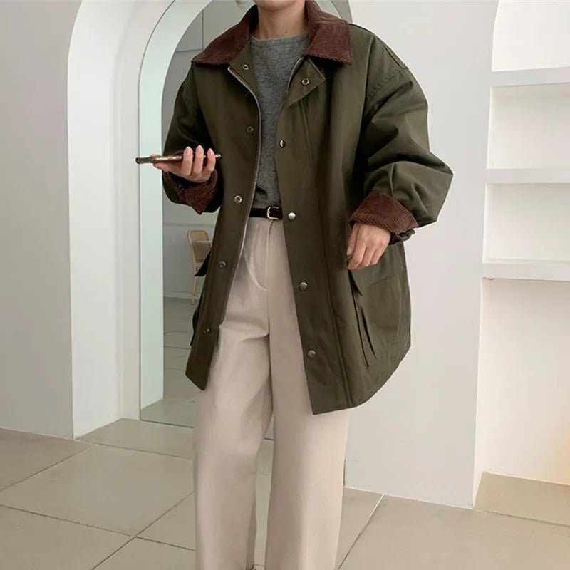 Damenjacke im Vintage-Stil mit Umlegekragen und großen Taschen