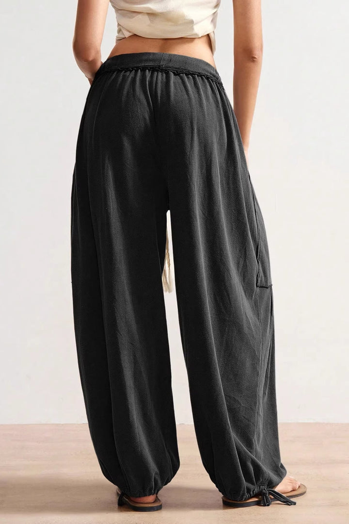 Weite Damenhose im Retro-Stil mit lockerem Bein und Taillenband