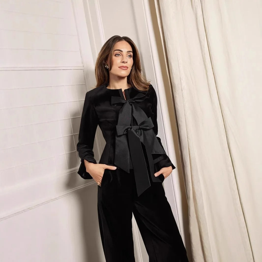 Taillierte Peplum-Jacke aus Taft mit Samtschleifendetail