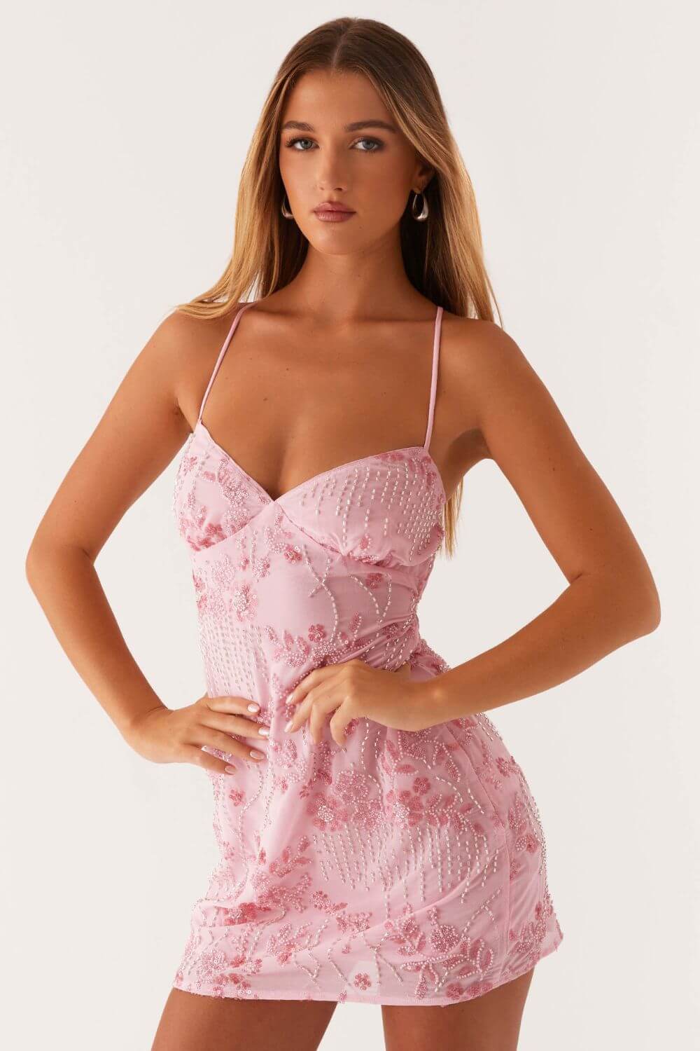 Polyesterkurzkleid mit Paillettenverzierung