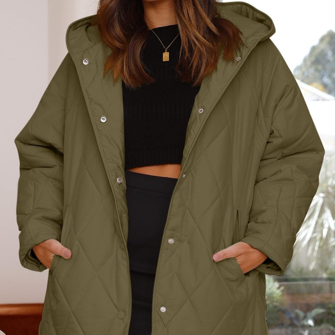 Damen-Steppjacke mit Kapuze im dekorativen Rautenmuster