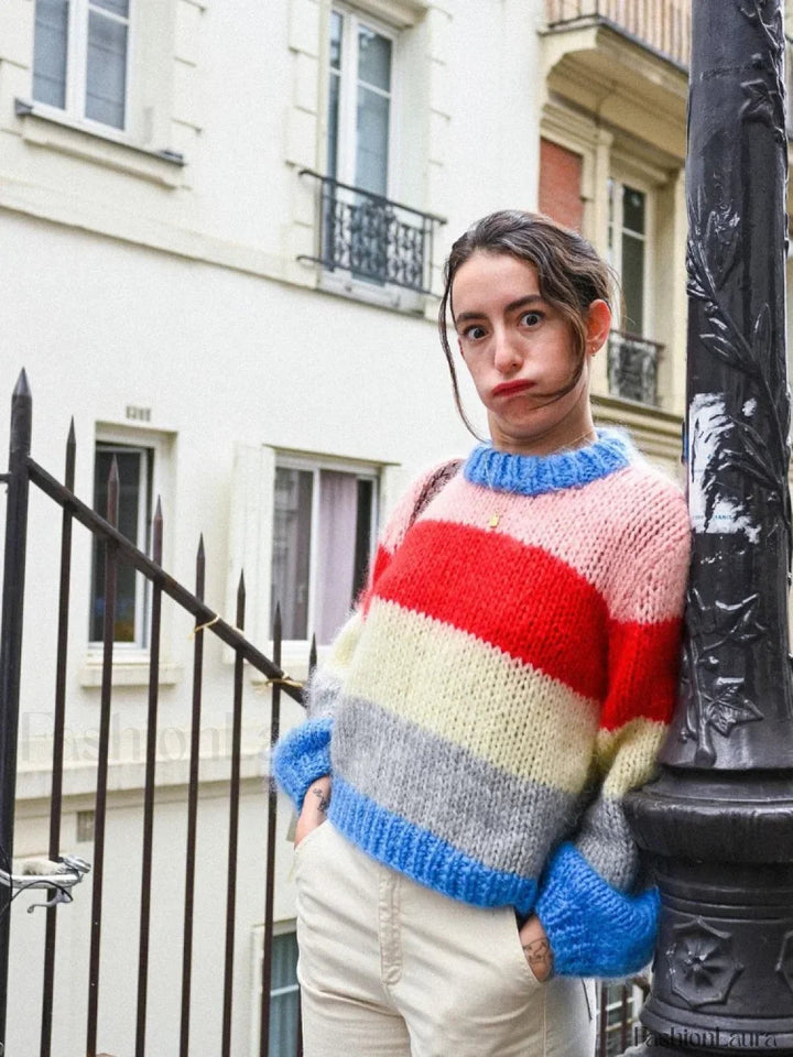 Bunter gestreifter Strickpullover für lässig schicke Looks