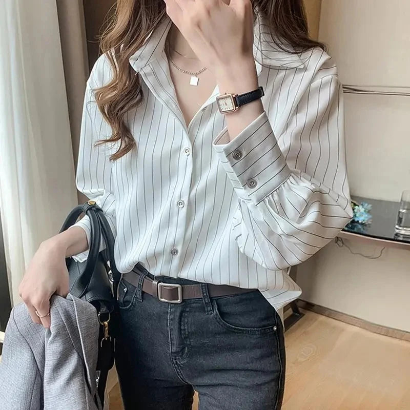 Damen Lockeres Langarmshirt mit Streifen Blau Weiß