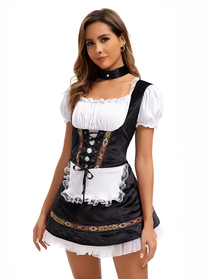 Damen-Dirndlkleid mit Schnürmieder und Puffärmeln in der Gesamtansicht