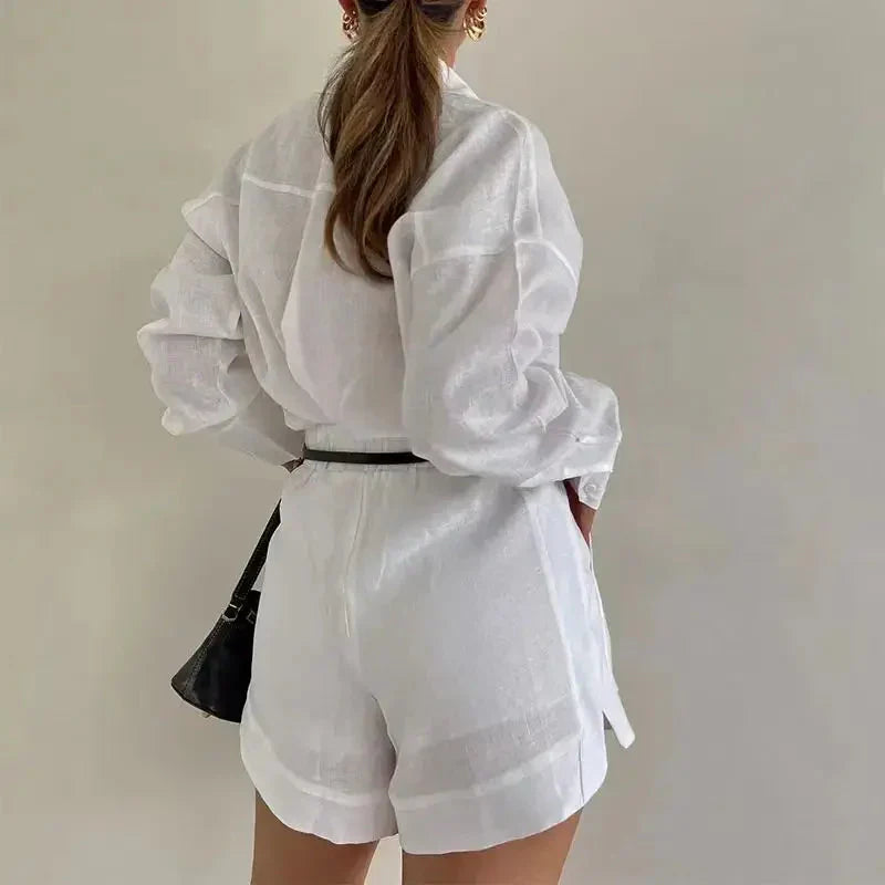 Leichtes Freizeithemd und Shorts Set für entspannten Stil