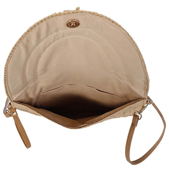Geflochtene Clutch mit Fransenklappe