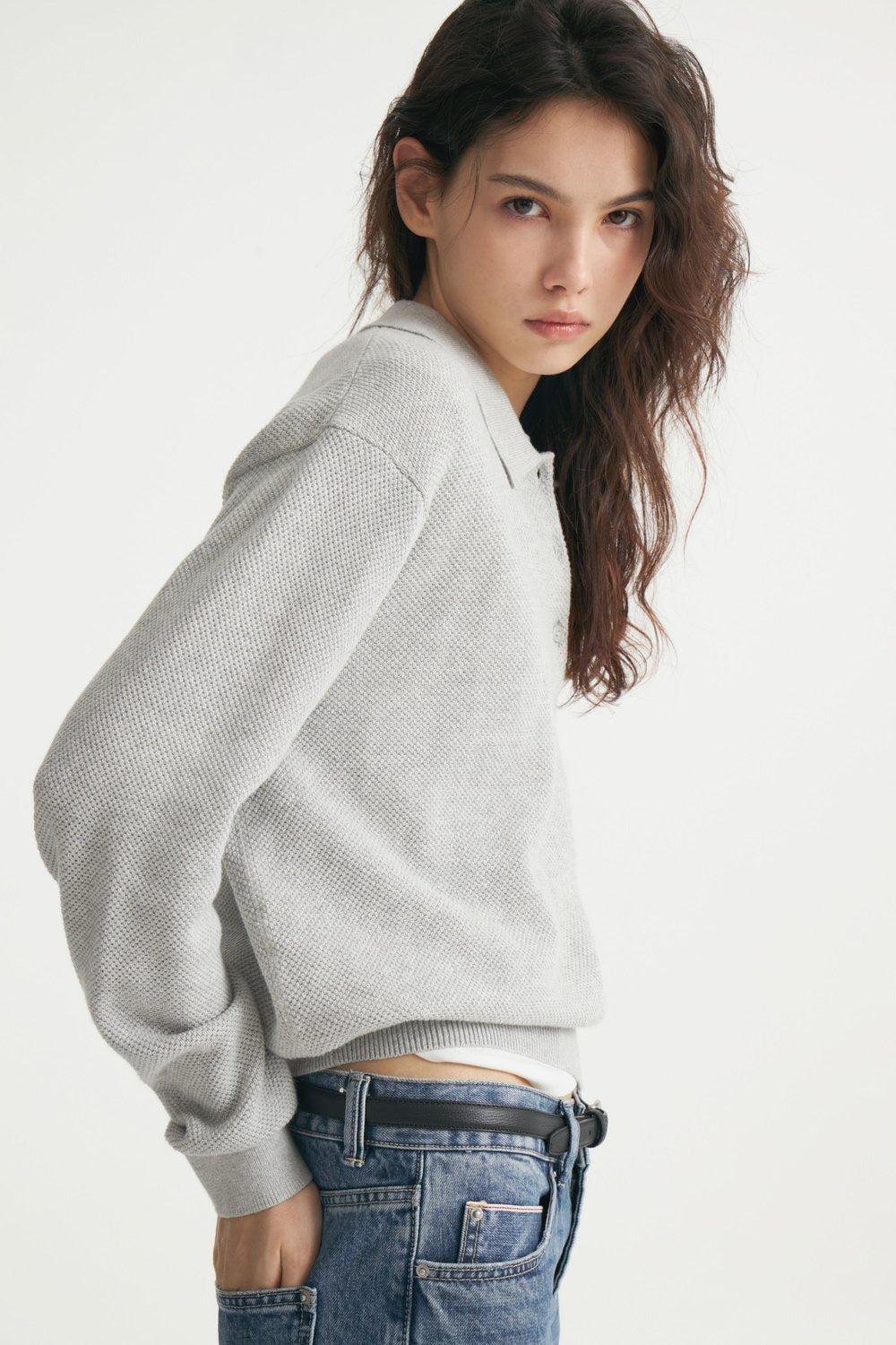 Damen-Strickpullover mit gerippter Struktur und Polokragen