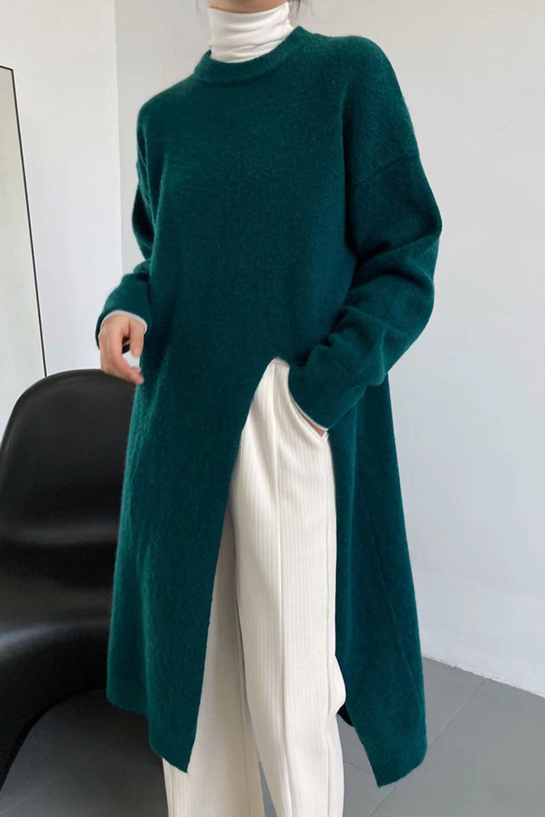 Strickkleid mit Seitenschlitz